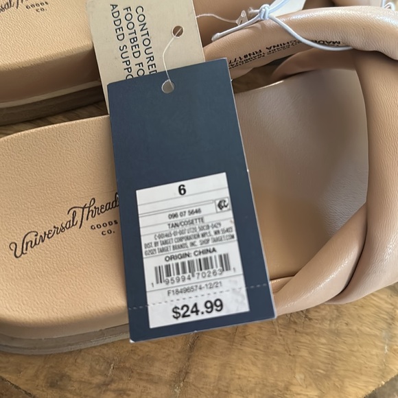 Universal Thread *NWT* Women’s Cosette Sandals - Picture 6 of 7